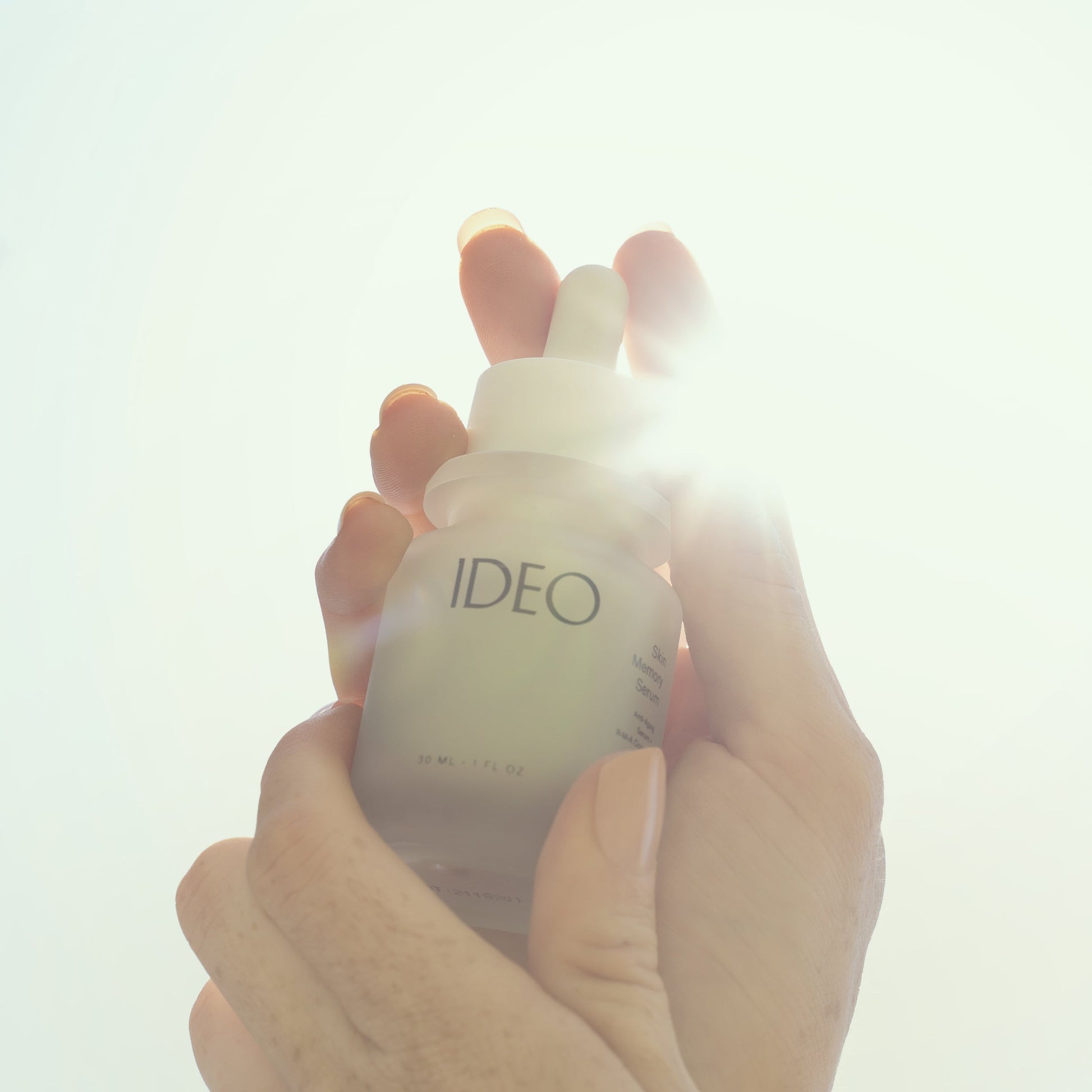 IDEO Skincare Skin Memory Serum - U.S. Patent No. 8,435,547 gempages_536409410684060652-d65662e2-0674-468b-804f-654a871aedd4